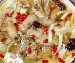 清甜可口的椰子鸡汤。我能连喝两碗！！的做法