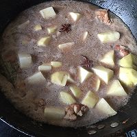 土豆炖鸡块的做法图解8