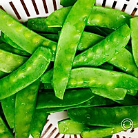 素炒荷兰豆的做法图解1