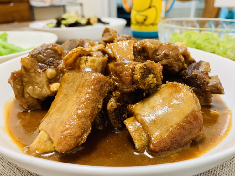 吃腻了红烧排骨？试试这道酱烧排骨吧的做法