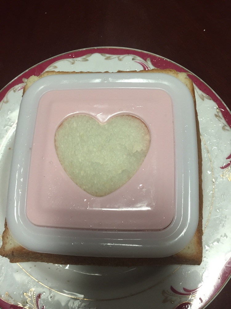 鸡蛋蔬菜三明治的做法图解4