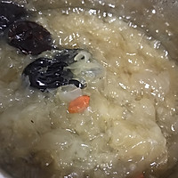 银耳红枣桂圆枸杞茶的做法图解5