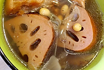 莲藕黄豆猪蹄汤（电饭锅版）的做法