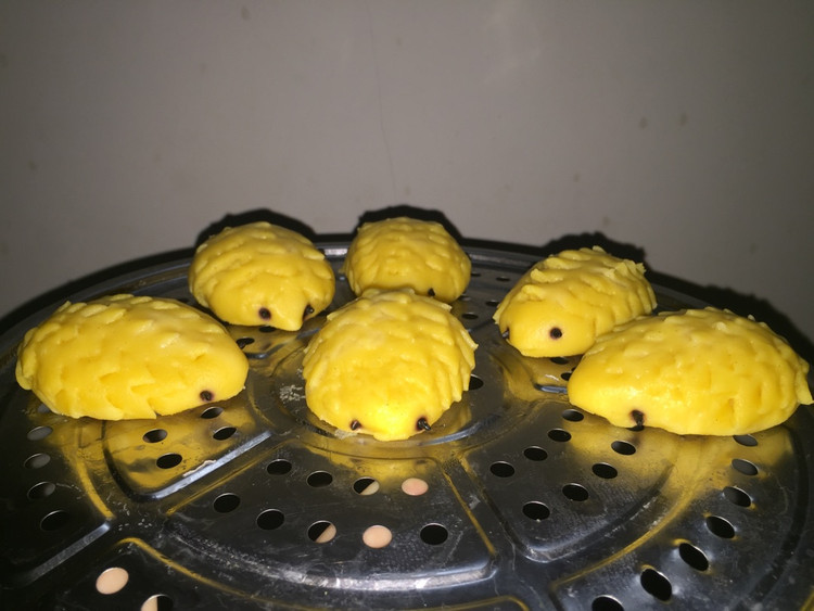 蒸玉米面刺猬的做法