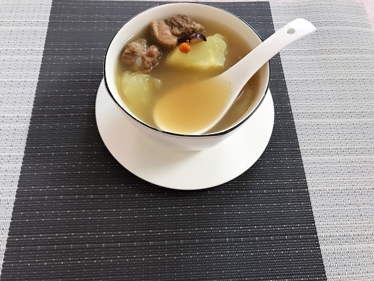 养颜滋润补血排骨木瓜汤的做法