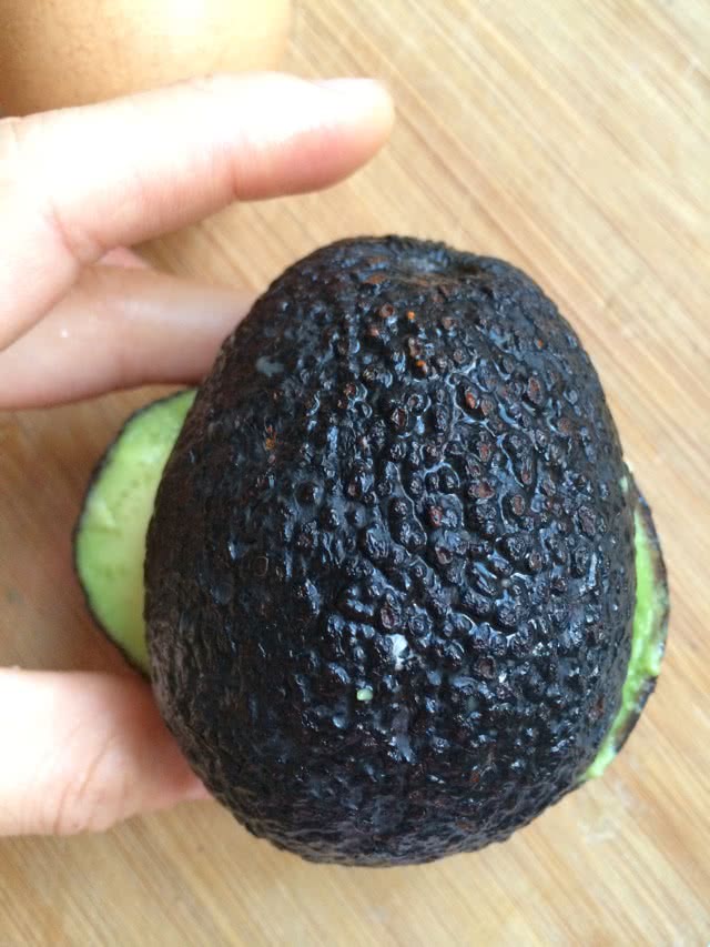 牛油果培根焗蛋的做法图解3