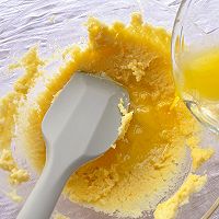 生酮巧克力豆马芬蛋糕松软可口❗搅拌就可以的做法图解3