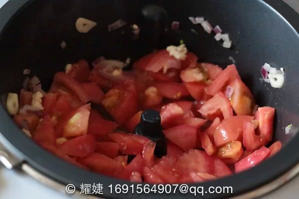 DIY健康拌饭酱——鸡肉番茄浓酱的做法图解4