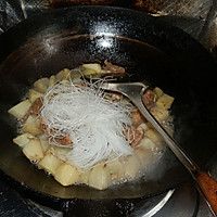 土豆粉丝烩牛肉的做法图解4