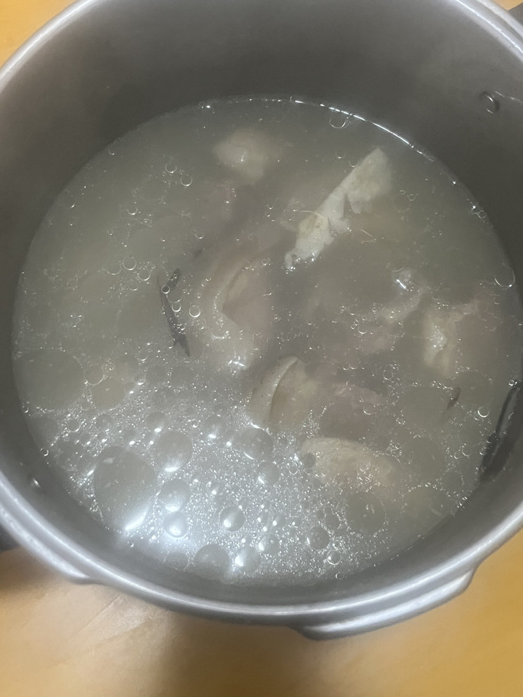 猪蹄汤伸筋藤的做法
