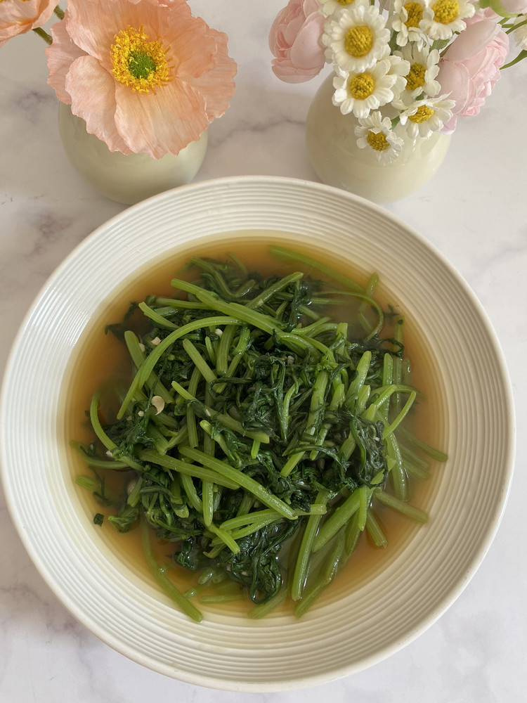 蒜香清炒茼蒿的做法