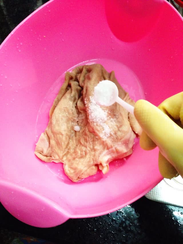 【葱油猪肚】的做法图解2