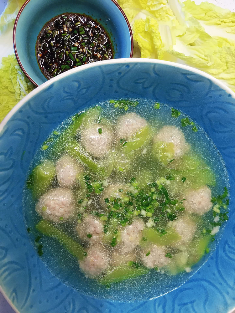丝瓜猪肉丸子汤的做法
