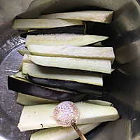 饭扫光的私家秘诀汁肉沫茄子煲的做法图解1