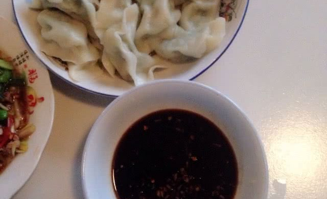 芹菜肉末饺子