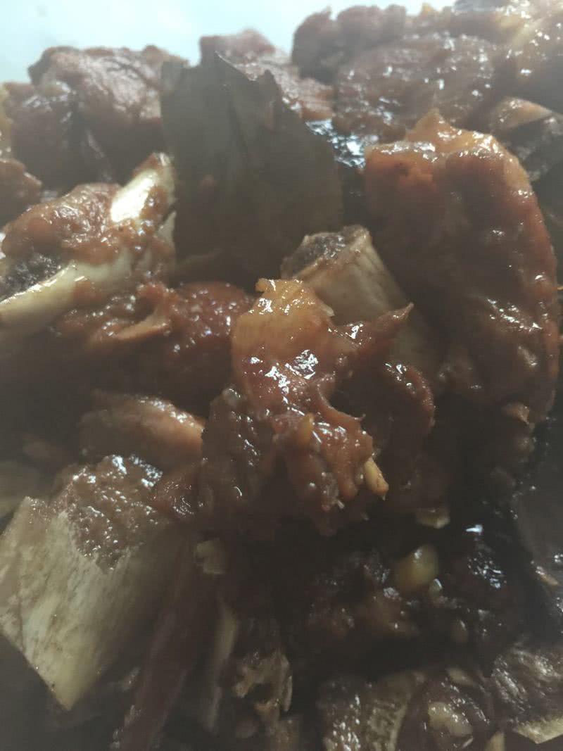 Braised spare ribs