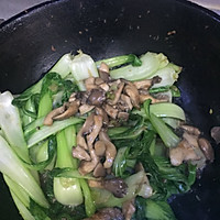 蘑菇炒油菜的做法图解5