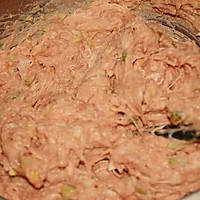 辣白菜五花肉饺子的做法图解4