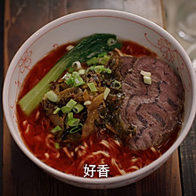 《深夜食堂》老坛酸菜牛肉面-神仙吃法