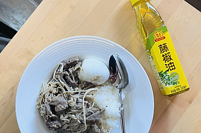 椒香牛肉金针菇