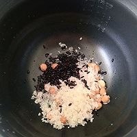 #冬季滋补花样吃法#黑米粥的做法图解3