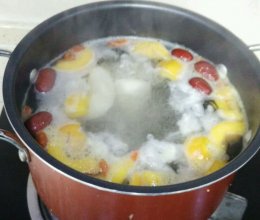 枇杷银耳雪梨汤的做法