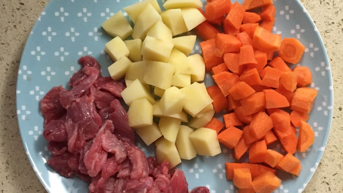 宝宝辅食之牛肉土豆胡萝卜泥