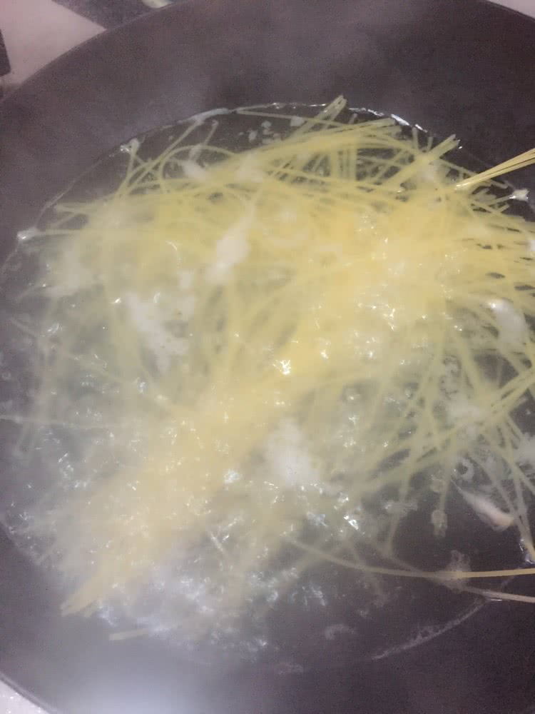 西班牙风情海鲜意面的做法图解7