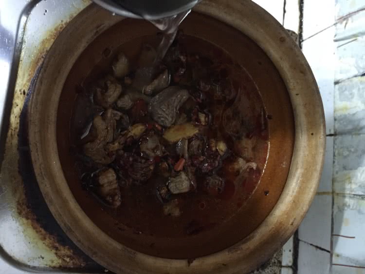 砂锅土豆牛腩的做法图解8