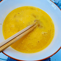 洋葱青椒炒鸡蛋的做法图解2