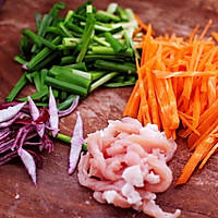 #春季减肥，边吃边瘦#肉丝绿豆芽春饼～饺子皮版的做法图解6