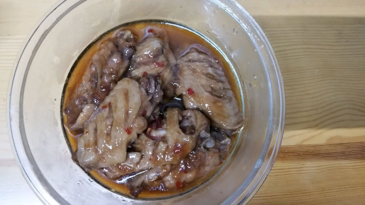 电饭锅鸡中翅的做法