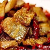 辣白菜炒五花肉的做法图解1