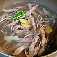 只需2步 做出适合自己口味的“周黑鸭”鸭舌的做法图解3