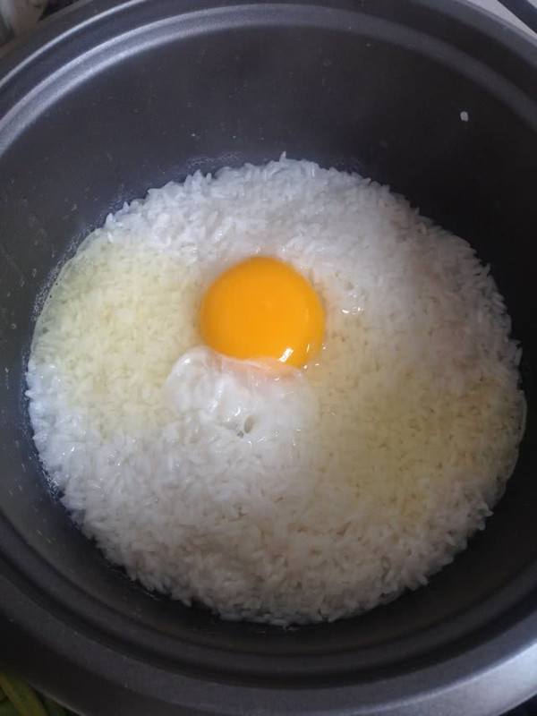 盐油蛋饭