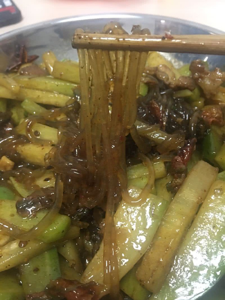 萝卜粉条肉的做法