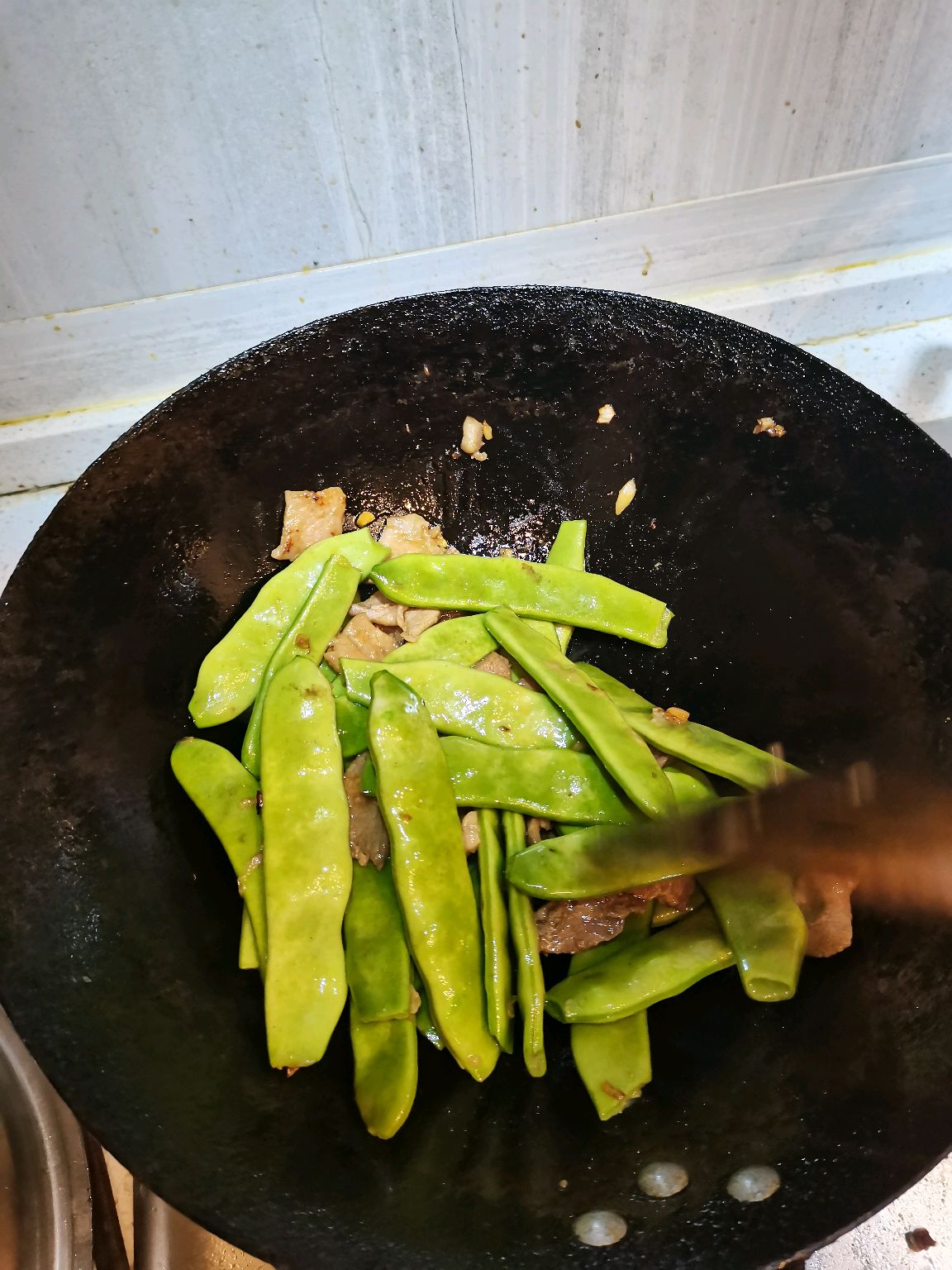 好吃下飯菜噴香油豆角梅花肉的做法圖解6