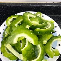 #加油 阿根廷#苦瓜炒肉片的做法图解1