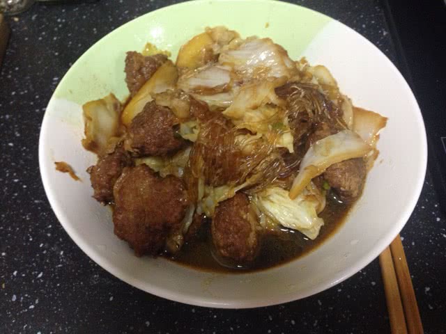 小肉饼烩白菜