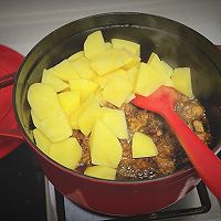珐琅锅美食：家常土豆烧鸭的做法图解10