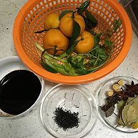 圣诞首发之盛装五香茶叶蛋的做法图解1