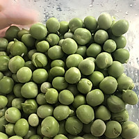 素炒豌豆的做法图解1