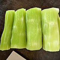 #轻食三剑客 嗨吃不怕胖#捞汁莴笋丝的做法图解1
