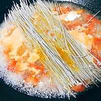 北极虾番茄荞麦面汤 快手营养早餐#福临门暖冬宴幸福面#的做法图解6