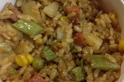 蔬菜什锦焖饭