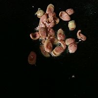 香肠炒黄瓜的做法图解2
