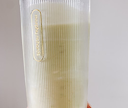 香蕉牛油果乳酸菌饮品的做法