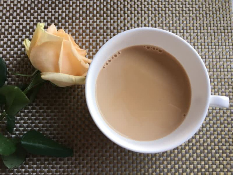 自制美味奶茶的做法