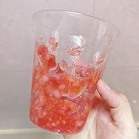 草莓鲜牛乳的做法图解5