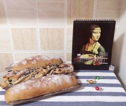 #2022双旦烘焙季-奇趣赛#朗姆酒浸葡萄干蔓越莓奶酪欧包